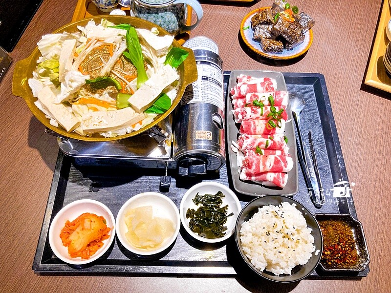 新北市新店區新店民權路│集客人間茶館(大坪林店) 免服務費沒有用餐時限有WIFI(附菜單.停車.低消)