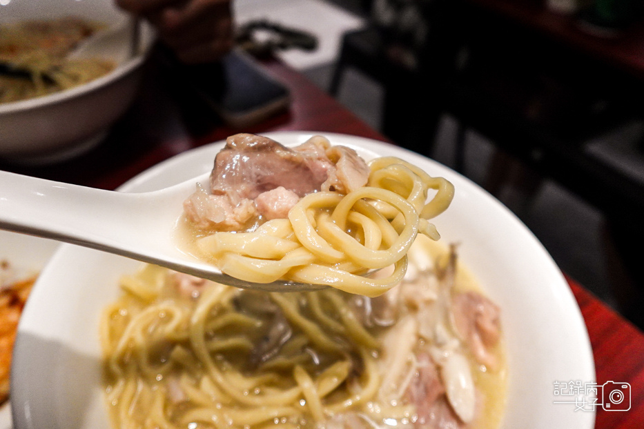 28林森北路宵夜雞湯榮麵食館老火百菇雞湯麵.jpg 28林森北路宵夜雞湯榮麵食館老火百菇雞湯麵.jpg
