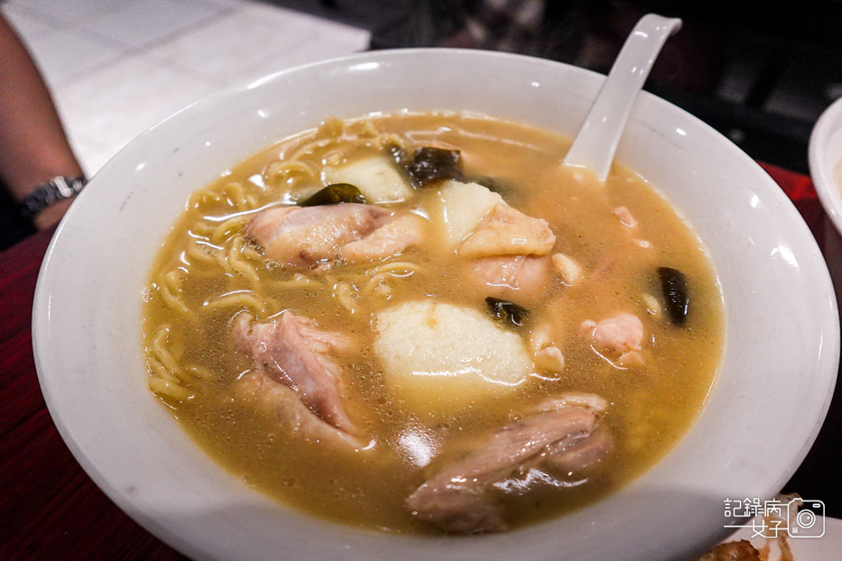 17林森北路宵夜雞湯榮麵食館雞白湯剝皮辣椒雞湯燒賣.jpg 17林森北路宵夜雞湯榮麵食館雞白湯剝皮辣椒雞湯燒賣.jpg