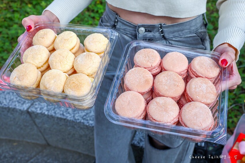 全台首賣爆紅的甜點來台北快閃囉!現做雪藏草莓芝士燒推薦,還有粉嫩可愛的北海道生乳達茲必買!