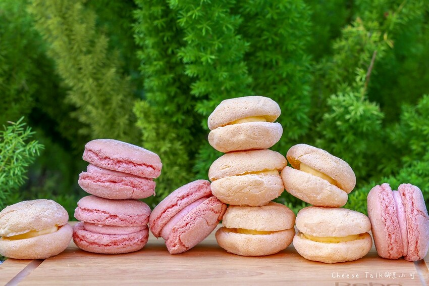 全台首賣爆紅的甜點來台北快閃囉!現做雪藏草莓芝士燒推薦,還有粉嫩可愛的北海道生乳達茲必買!