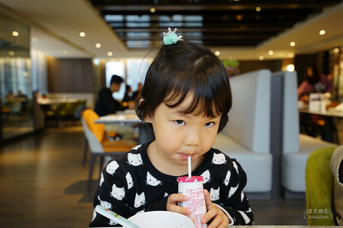 新北住宿推薦，板橋凱撒飯店洽公觀光都方便，生活機能超完善。