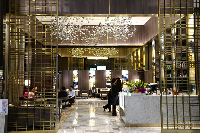 新北住宿推薦，板橋凱撒飯店洽公觀光都方便，生活機能超完善。