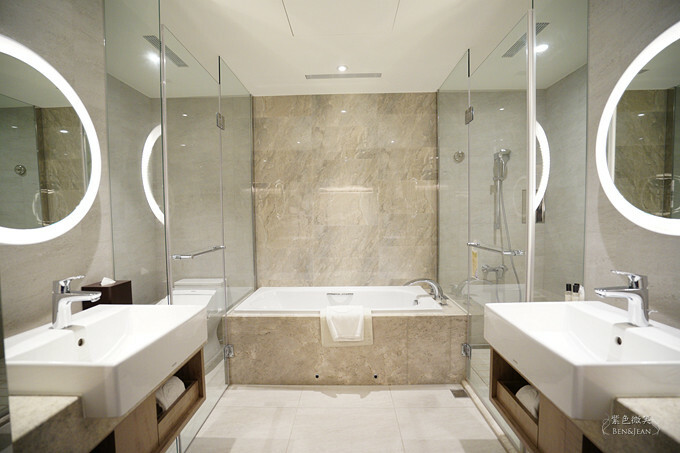 新北住宿推薦，板橋凱撒飯店洽公觀光都方便，生活機能超完善。