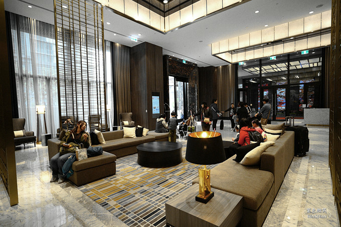 新北住宿推薦，板橋凱撒飯店洽公觀光都方便，生活機能超完善。