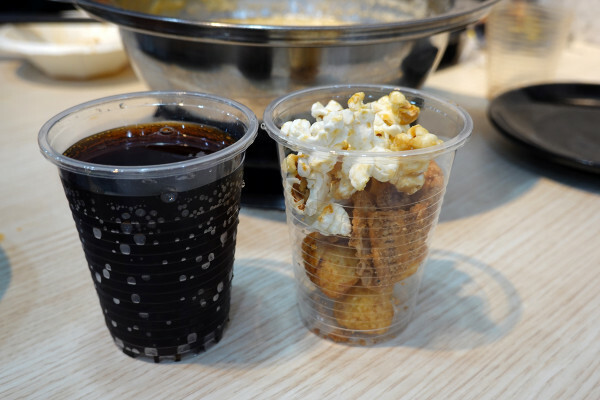 新北市蘆洲區便當價就能享用豐盛自助吧的長興路逸小鍋鍋の物,160元起自助吧吃到飽,肉片買一送一、點鍋送20元小菜折價卷