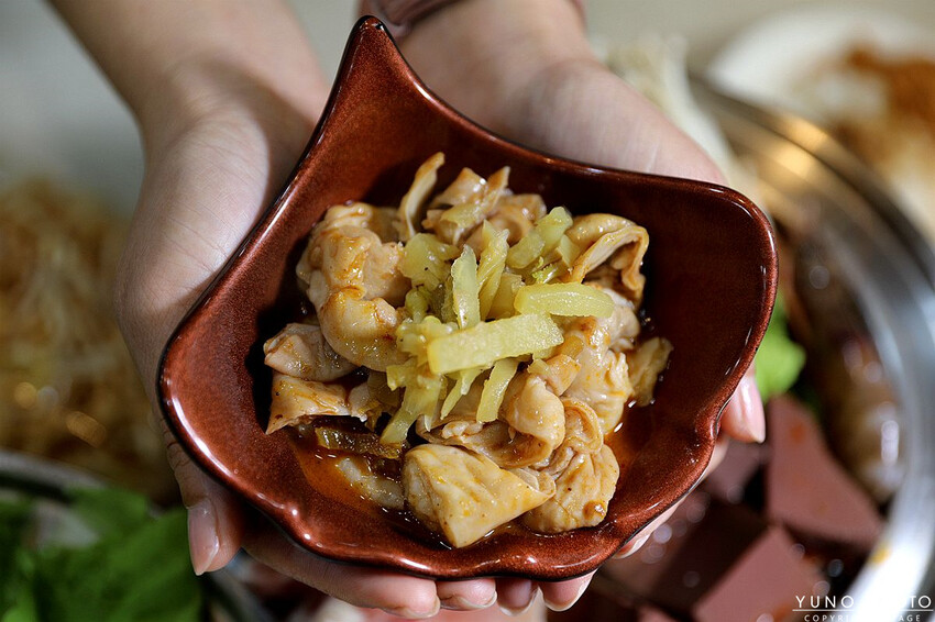 新北市蘆洲區C/P值爆表 免2百元爽吃鍋！麵食拌飯霜淇淋飲料嗑到爽 還有集點送鍋、肉品買一送一｜逸小鍋鍋の物-蘆洲店