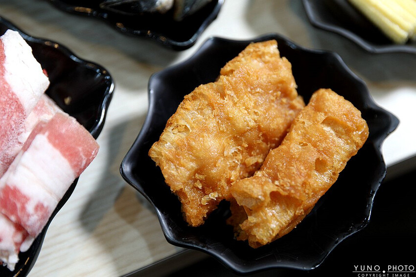 新北市蘆洲區C/P值爆表 免2百元爽吃鍋！麵食拌飯霜淇淋飲料嗑到爽 還有集點送鍋、肉品買一送一｜逸小鍋鍋の物-蘆洲店