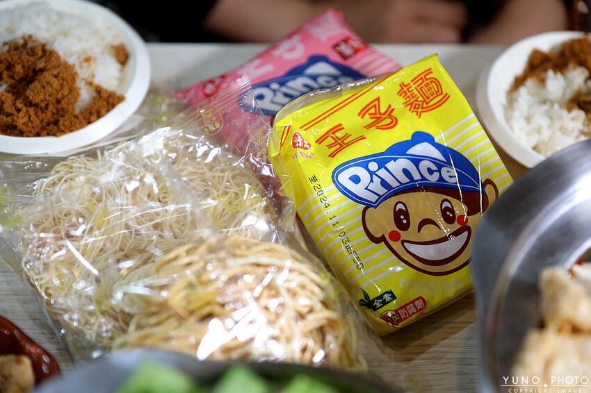 新北市蘆洲區C/P值爆表 免2百元爽吃鍋！麵食拌飯霜淇淋飲料嗑到爽 還有集點送鍋、肉品買一送一｜逸小鍋鍋の物-蘆洲店