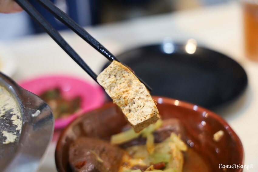 新北市蘆洲區【食￭蘆洲】逸小鍋/蘆洲超高cp值的平價小火鍋/主食飯麵.飲料吧.冰淇淋自助吃到飽/火鍋湯頭20多種/蘆洲小火