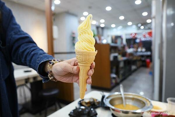 新北市蘆洲區【食￭蘆洲】逸小鍋/蘆洲超高cp值的平價小火鍋/主食飯麵.飲料吧.冰淇淋自助吃到飽/火鍋湯頭20多種/蘆洲小火