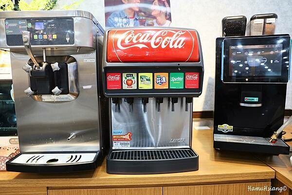 新北市蘆洲區【食￭蘆洲】逸小鍋/蘆洲超高cp值的平價小火鍋/主食飯麵.飲料吧.冰淇淋自助吃到飽/火鍋湯頭20多種/蘆洲小火