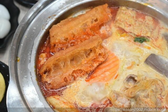 百元鍋物也有免費自助吧吃到飽！？ | 逸小鍋鍋物蘆洲店 湯頭多達20多種可以選擇，還有4款素食湯底 肉品買一送一 -  就是這樣。吃喝玩樂。愛漂亮部落格 - FashionGuide 華人時尚專業評鑑