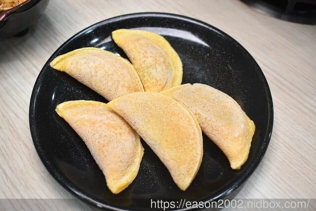 百元鍋物也有免費自助吧吃到飽！？ | 逸小鍋鍋物蘆洲店 湯頭多達20多種可以選擇，還有4款素食湯底 肉品買一送一 -  就是這樣。吃喝玩樂。愛漂亮部落格 - FashionGuide 華人時尚專業評鑑