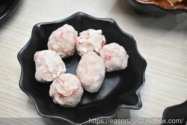百元鍋物也有免費自助吧吃到飽！？ | 逸小鍋鍋物蘆洲店 湯頭多達20多種可以選擇，還有4款素食湯底 肉品買一送一 -  就是這樣。吃喝玩樂。愛漂亮部落格 - FashionGuide 華人時尚專業評鑑
