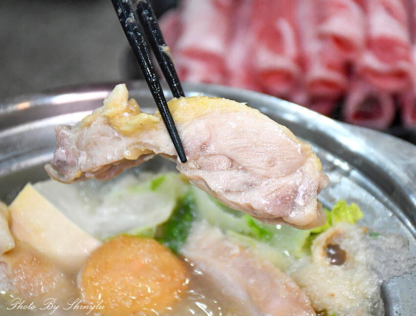 牛豬羊肉片買一送一，竟然還有壽喜燒飯自助吧吃到飽