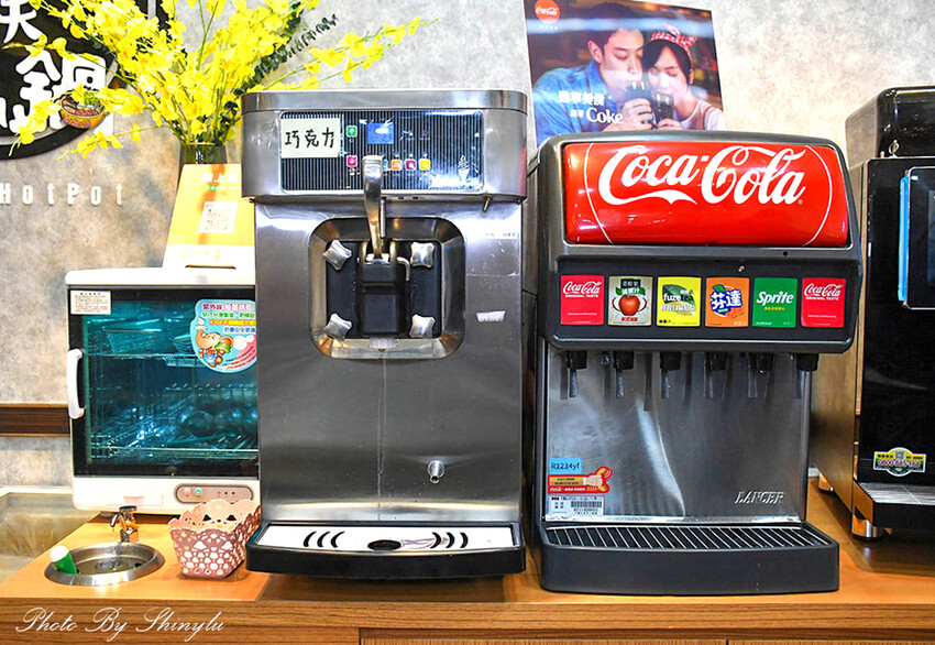 牛豬羊肉片買一送一，竟然還有壽喜燒飯自助吧吃到飽