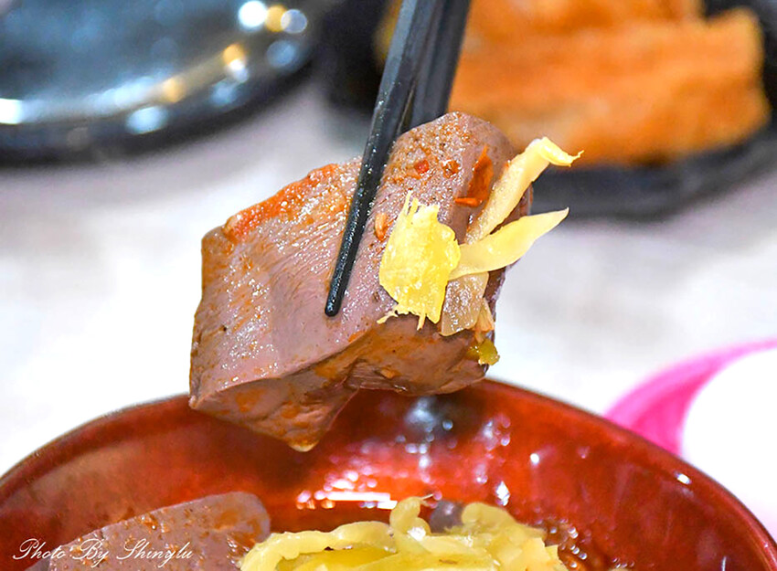 牛豬羊肉片買一送一，竟然還有壽喜燒飯自助吧吃到飽