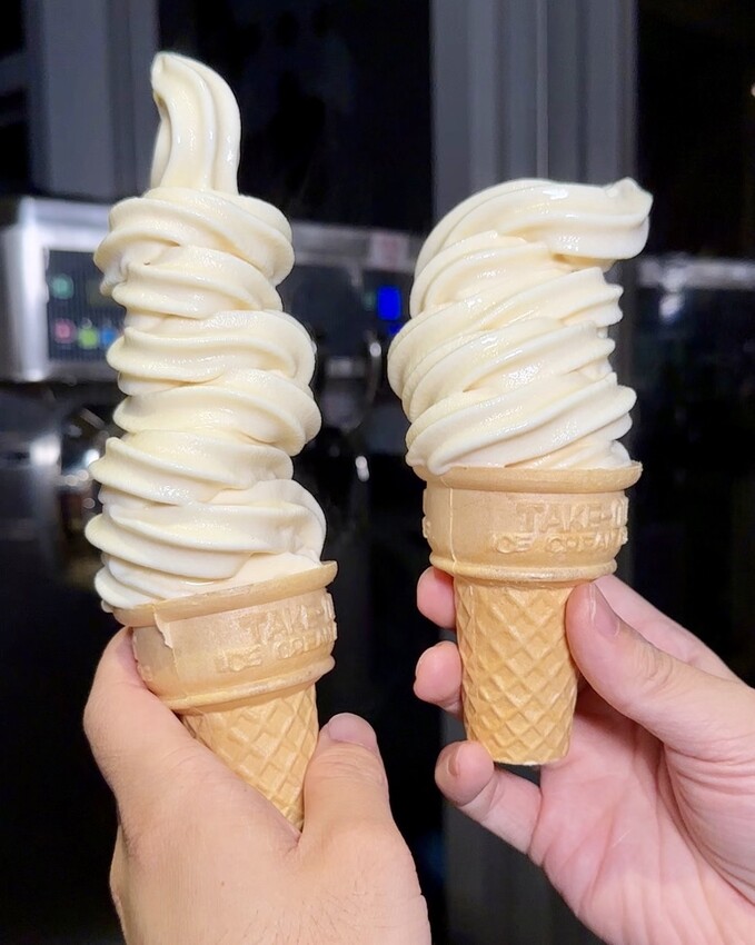 免飛日本!台灣就能吃到熔岩霜淇淋拉麵啦!「腩忍拉麵」一次開兩間分店!除了牛奶霜淇淋之外,還有乳酪起司泥、抹茶熔岩可以搭配出專屬於你的熔岩拉麵! - 阿華田的美食日記