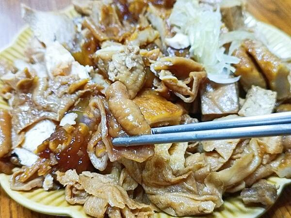 高雄市左營區嗡嗡嗡～喝過蜂蜜水、吃過蜂蜜口味的鬆餅，就是沒吃過蜂蜜滷味！【milomi蜂蜜滷味】香甜好吃，而且品項很多