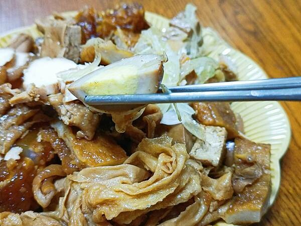 高雄市左營區嗡嗡嗡～喝過蜂蜜水、吃過蜂蜜口味的鬆餅，就是沒吃過蜂蜜滷味！【milomi蜂蜜滷味】香甜好吃，而且品項很多