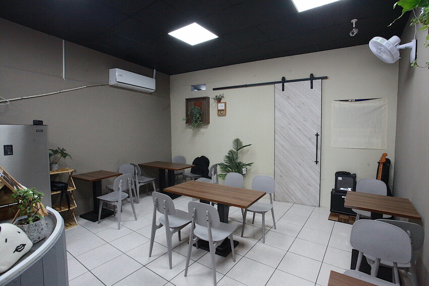 台南市仁德區吃。台南|仁德區。「做伙食堂」新店報報!獨創滿滿香菜不同風味的虎咬豬傳統小吃「做伙食堂」。