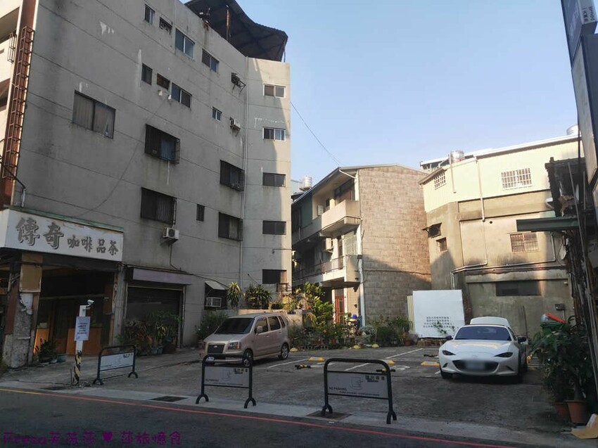 台中市中區台中飯店【漫旅光城】美哉！第二市場步行即抵.高樓景色山景遼闊.典雅設計感旅宿│停車場│一中商圈│第一廣場│