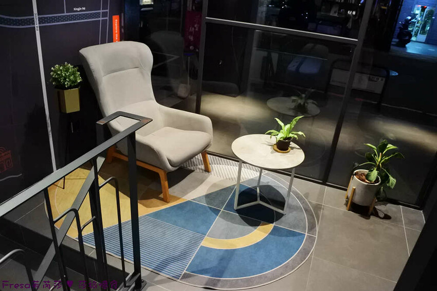 台中市中區台中飯店【漫旅光城】美哉！第二市場步行即抵.高樓景色山景遼闊.典雅設計感旅宿│停車場│一中商圈│第一廣場│