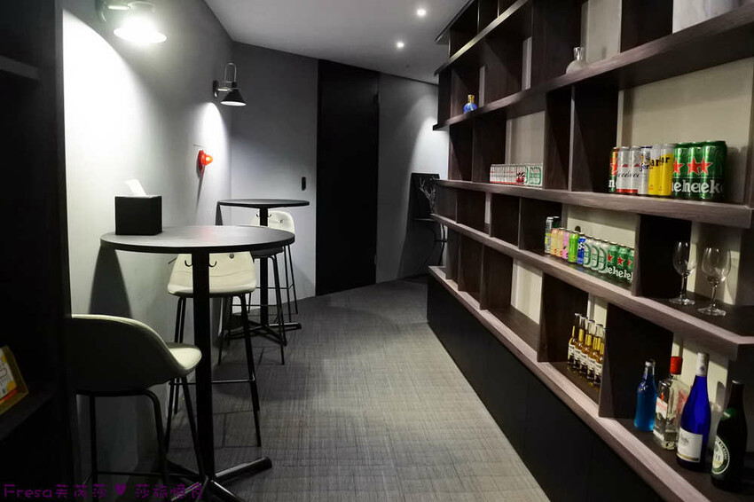 台中市中區台中飯店【漫旅光城】美哉！第二市場步行即抵.高樓景色山景遼闊.典雅設計感旅宿│停車場│一中商圈│第一廣場│