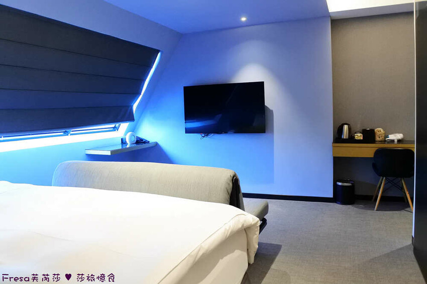 台中市中區台中飯店【漫旅光城】美哉！第二市場步行即抵.高樓景色山景遼闊.典雅設計感旅宿│停車場│一中商圈│第一廣場│