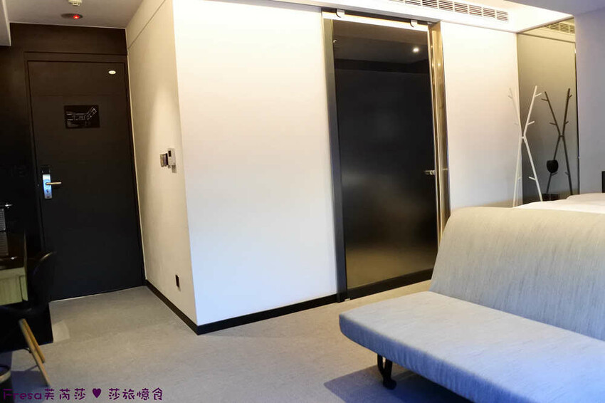 台中市中區台中飯店【漫旅光城】美哉！第二市場步行即抵.高樓景色山景遼闊.典雅設計感旅宿│停車場│一中商圈│第一廣場│