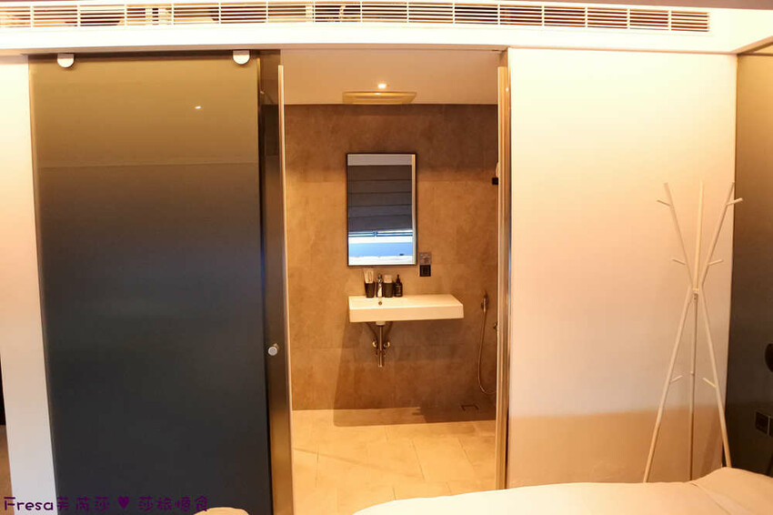 台中市中區台中飯店【漫旅光城】美哉！第二市場步行即抵.高樓景色山景遼闊.典雅設計感旅宿│停車場│一中商圈│第一廣場│