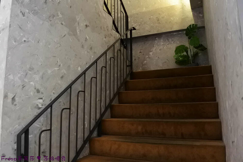 台中市中區台中飯店【漫旅光城】美哉！第二市場步行即抵.高樓景色山景遼闊.典雅設計感旅宿│停車場│一中商圈│第一廣場│