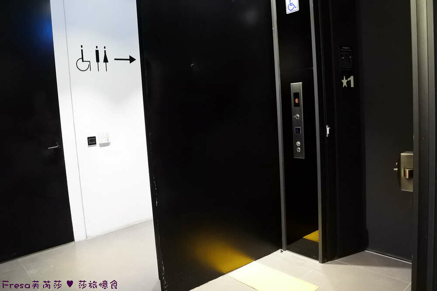 台中市中區台中飯店【漫旅光城】美哉！第二市場步行即抵.高樓景色山景遼闊.典雅設計感旅宿│停車場│一中商圈│第一廣場│