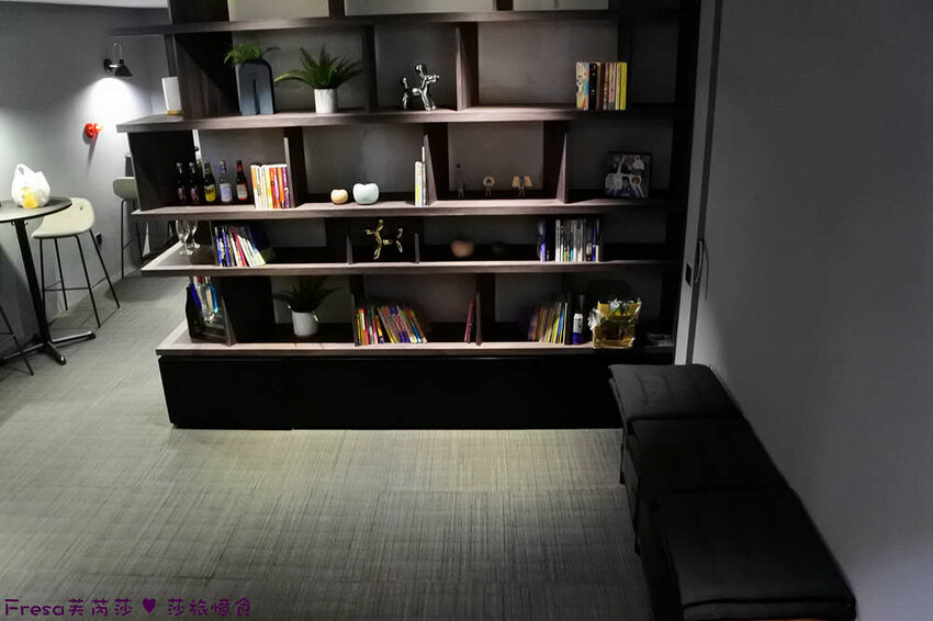 台中市中區台中飯店【漫旅光城】美哉！第二市場步行即抵.高樓景色山景遼闊.典雅設計感旅宿│停車場│一中商圈│第一廣場│