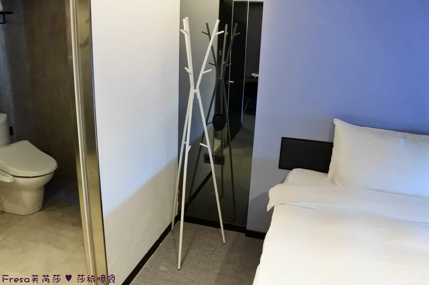 台中市中區台中飯店【漫旅光城】美哉！第二市場步行即抵.高樓景色山景遼闊.典雅設計感旅宿│停車場│一中商圈│第一廣場│