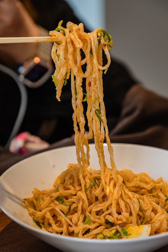 高雄市新興區良運咖啡 – HoYun cafe x 鄰近逍遙園白色小屋咖啡店