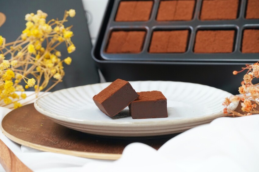 台中市南屯區台中質感鐵盒伴手禮,多達16種口味,每日提供多種口味試吃!