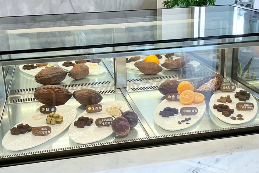 台中市南屯區台中質感鐵盒伴手禮,多達16種口味,每日提供多種口味試吃!