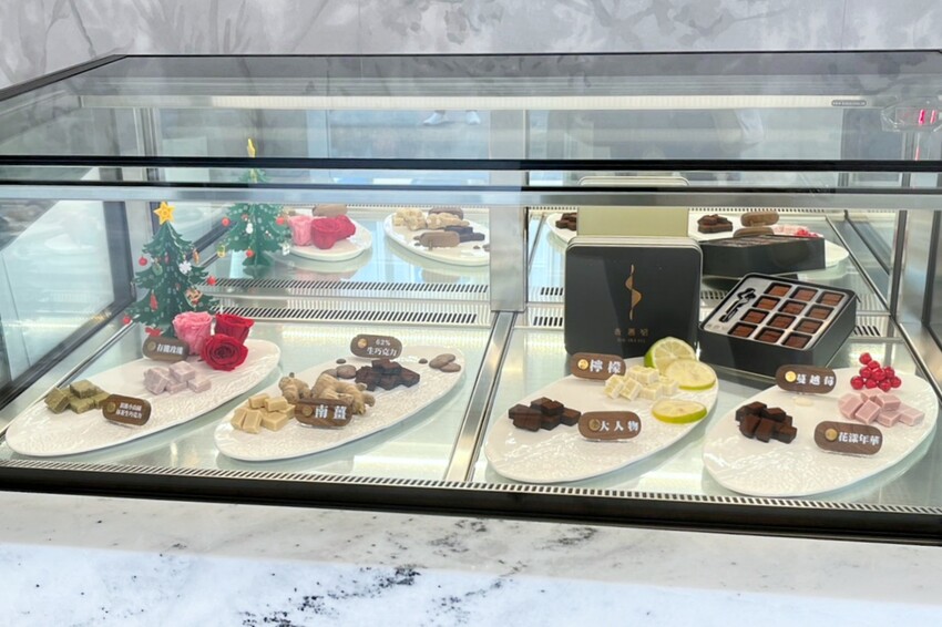 台中市南屯區台中質感鐵盒伴手禮,多達16種口味,每日提供多種口味試吃!