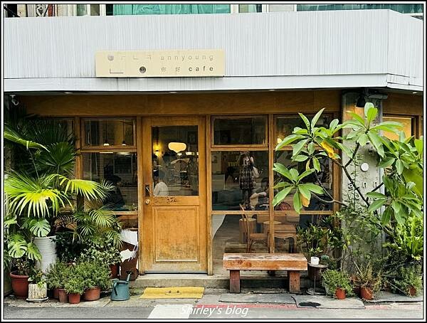 捷運國父紀念館站 ‧ Waku ⁺ burger pasta 捷運國父紀念館站 ‧ Waku ⁺ burger pasta