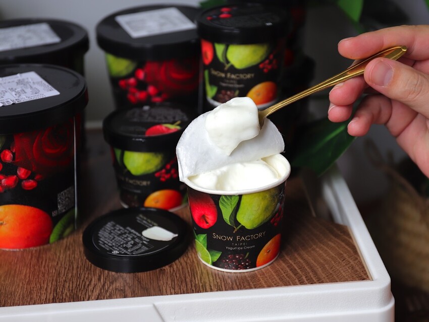 新北市新莊區SNOW FACTORY雪坊精品優格:100%鮮奶製作的國際級精品優格/優格冰淇淋.顛覆你對優格的想像