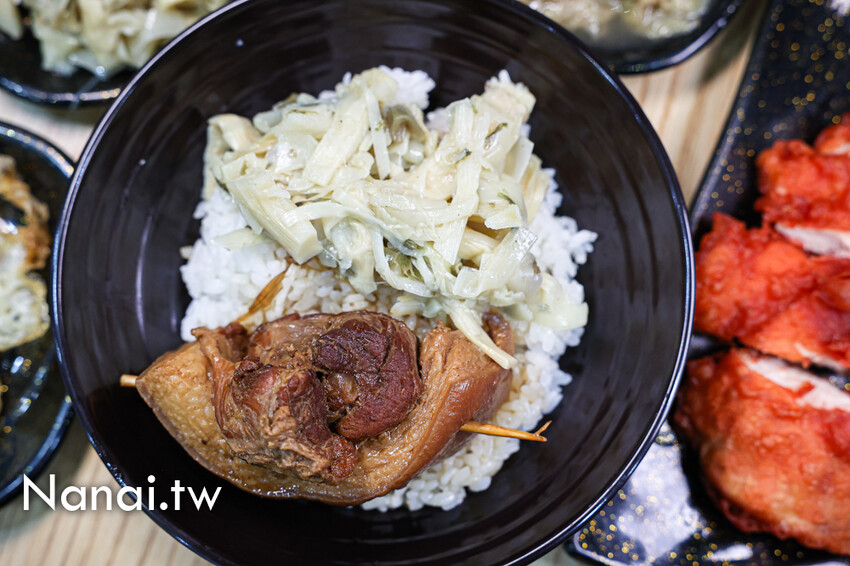 光明街新店！必點銷魂腿庫飯，還有被爌肉耽誤的紅鞠雞排