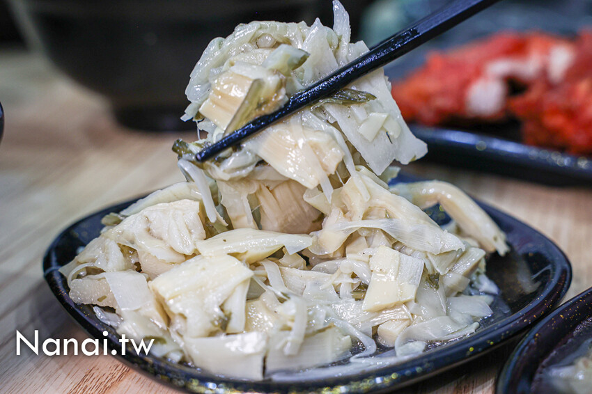 光明街新店！必點銷魂腿庫飯，還有被爌肉耽誤的紅鞠雞排