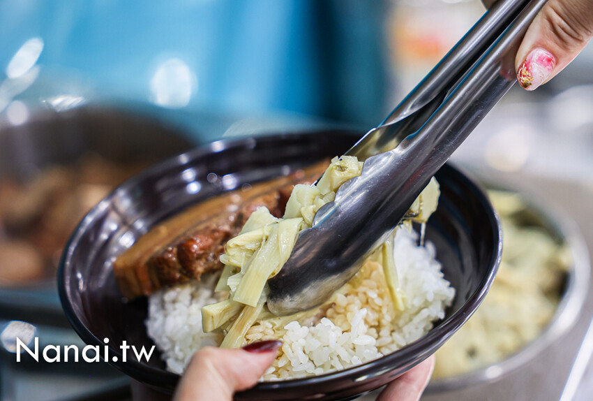 光明街新店！必點銷魂腿庫飯，還有被爌肉耽誤的紅鞠雞排