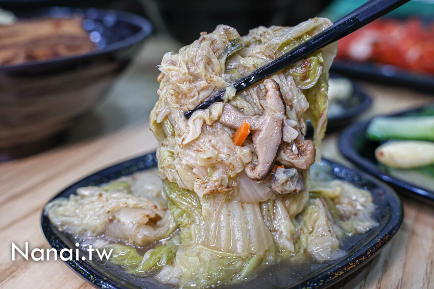 光明街新店！必點銷魂腿庫飯，還有被爌肉耽誤的紅鞠雞排