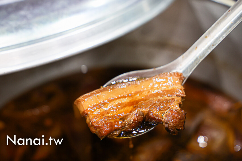 光明街新店！必點銷魂腿庫飯，還有被爌肉耽誤的紅鞠雞排