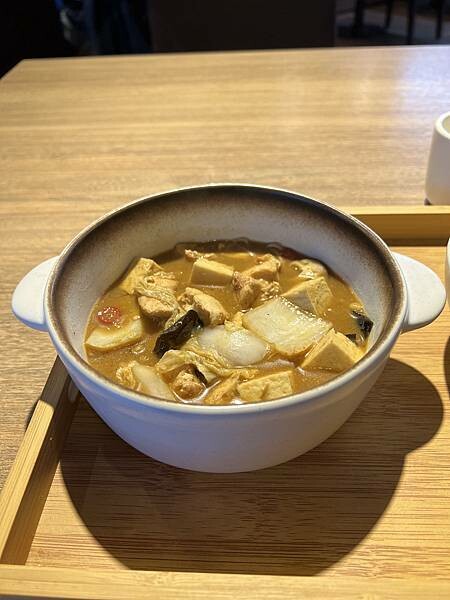 【台北-中正區】廚一家 鮑汁燜雞米飯 醬汁濃郁好下飯 食材入