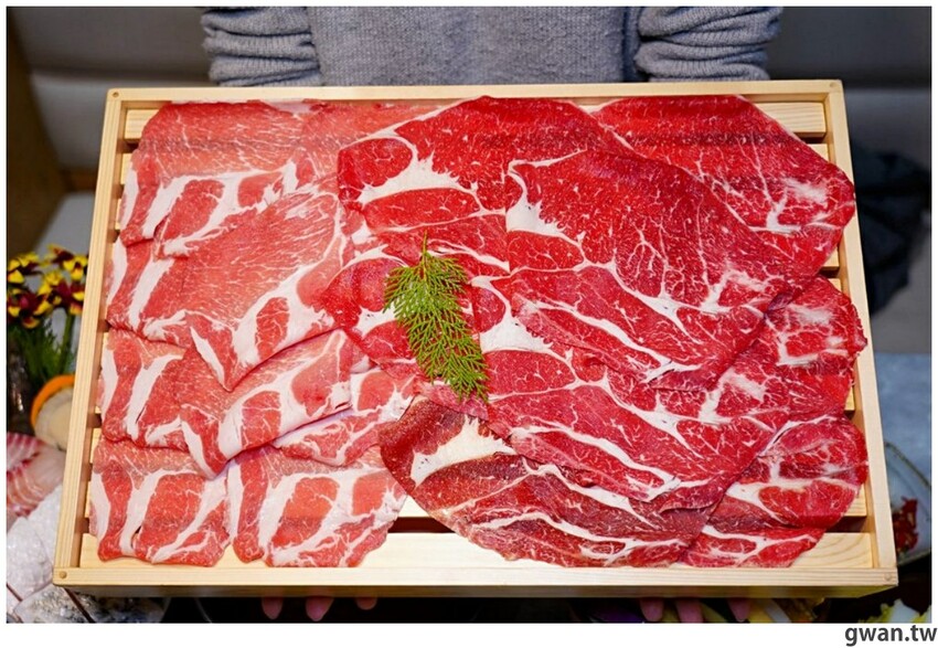 來自台南的人氣火鍋店,每月29號肉盤買一送一