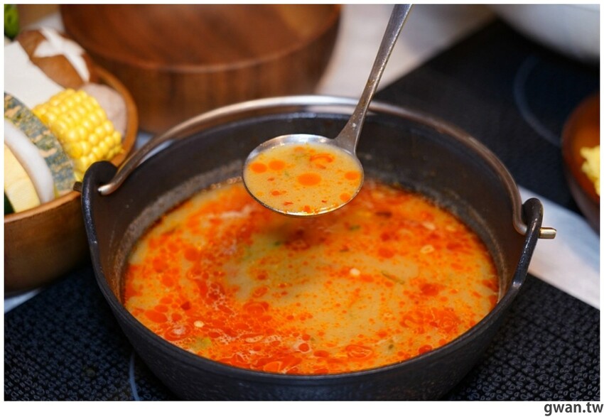 來自台南的人氣火鍋店,每月29號肉盤買一送一